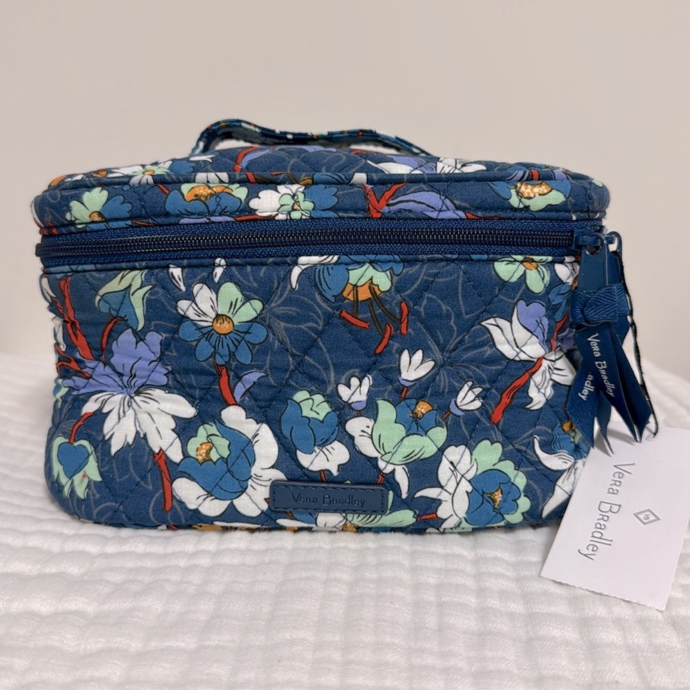 Vera Bradley train case floral bursts NWT - Picture 3 of 9